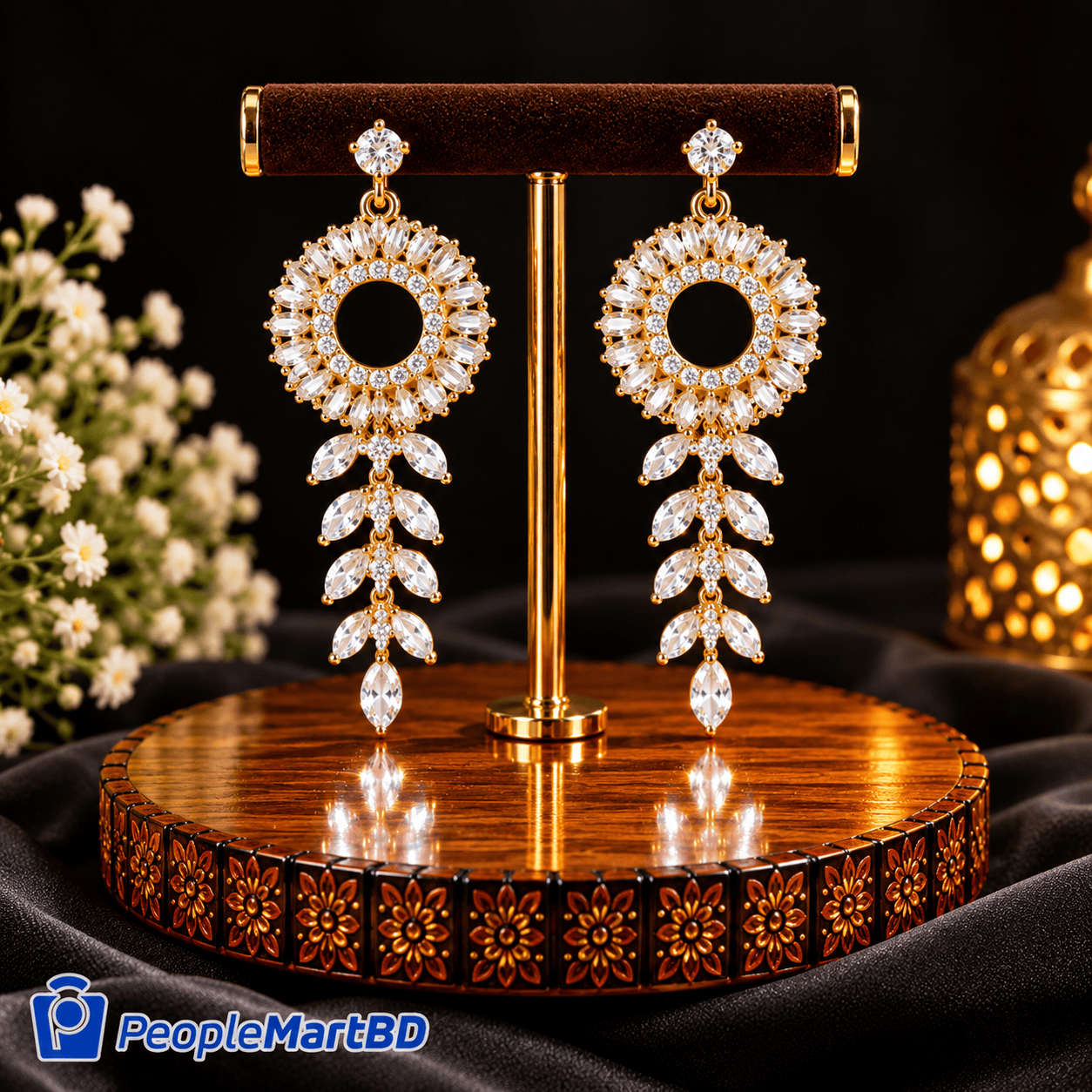 গোল্ডেন ডায়মন্ড কাট সার্কেল দুল – Gold-Tone Diamond Cut Circle Chandelier Earrings